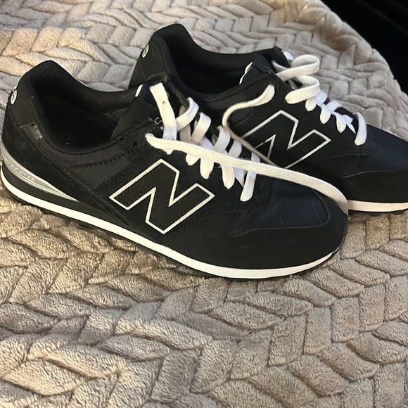 New balance for Figs - Picture 2 of 4